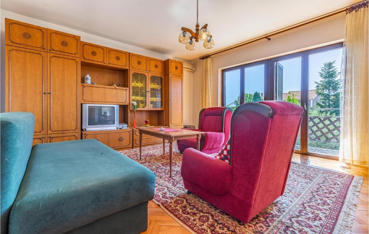 Awesome Apartment In Medulin With Kitchen 외부 사진