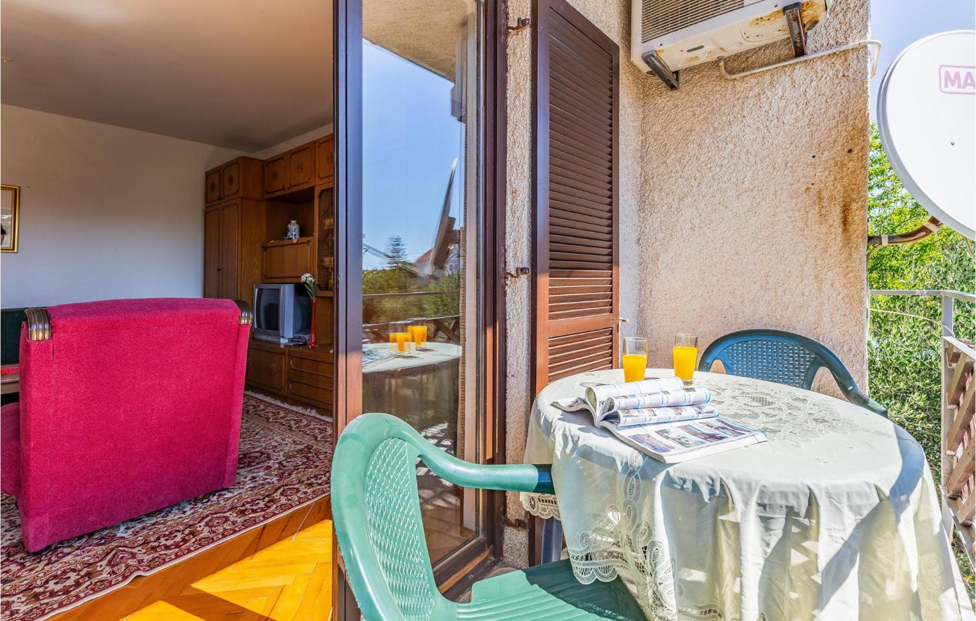 Awesome Apartment In Medulin With Kitchen 외부 사진